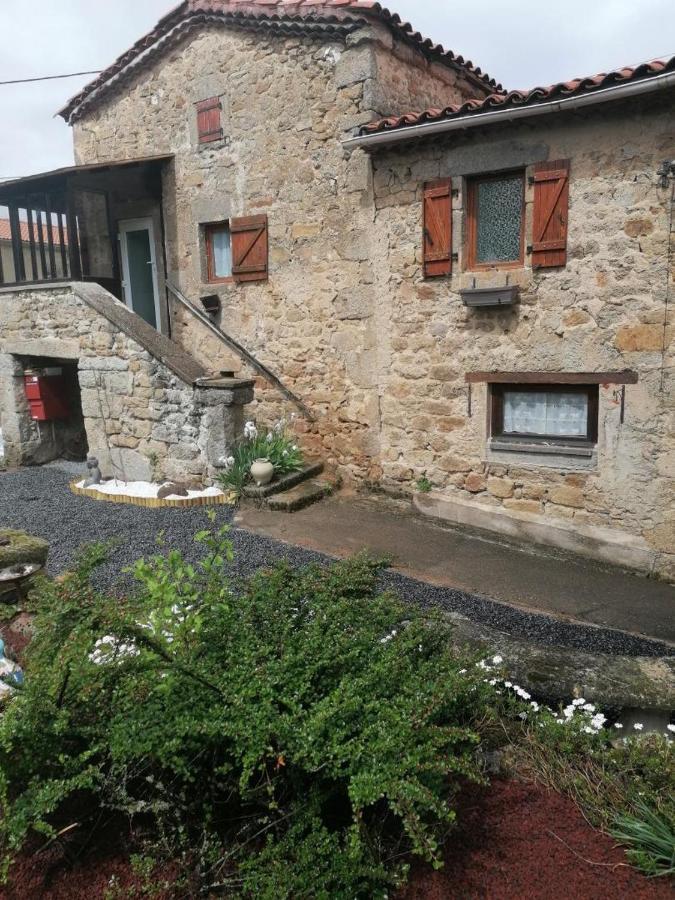 לינה וארוחת בוקר Isserteaux Chambre D'Hote De La Petite Toscane D'Auvergne מראה חיצוני תמונה